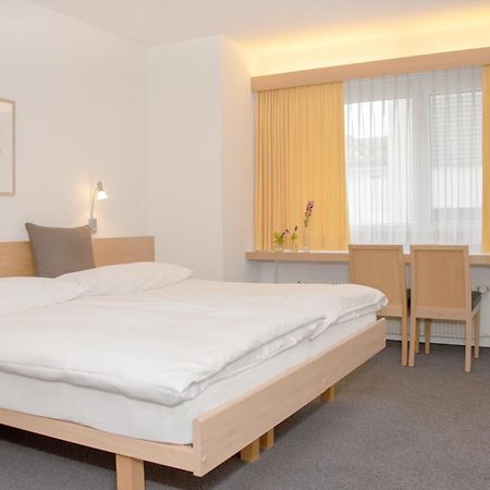 Hotel Weiss Kreuz Thusis Exteriör bild