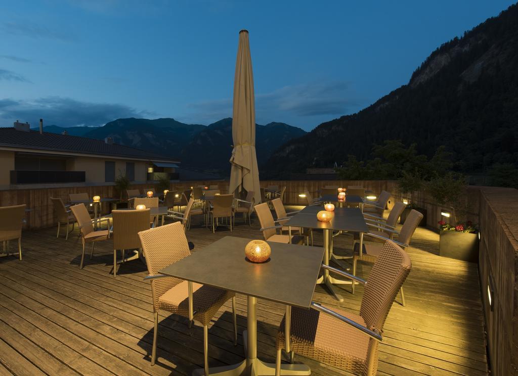 Hotel Weiss Kreuz Thusis Exteriör bild